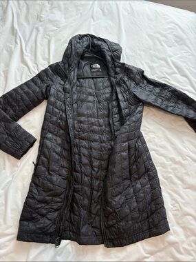 The North Face Women's Black Long Quilted Packable Puffer Jacket
